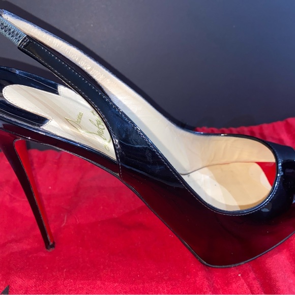 Christian Louboutin patent leather heels - Picture 9 of 14